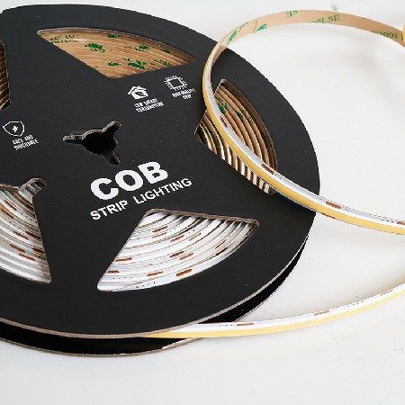 高亮工程款无压降COB灯带自粘cob软灯带灯条吊顶线型家用厂家定制